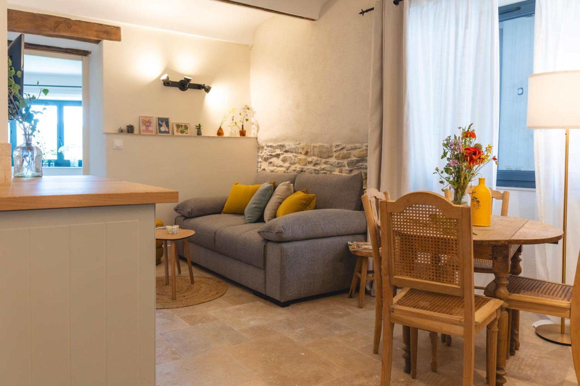 Les Terres Aoyama Hotel Saint Julien Les Rosiers Buitenkant foto