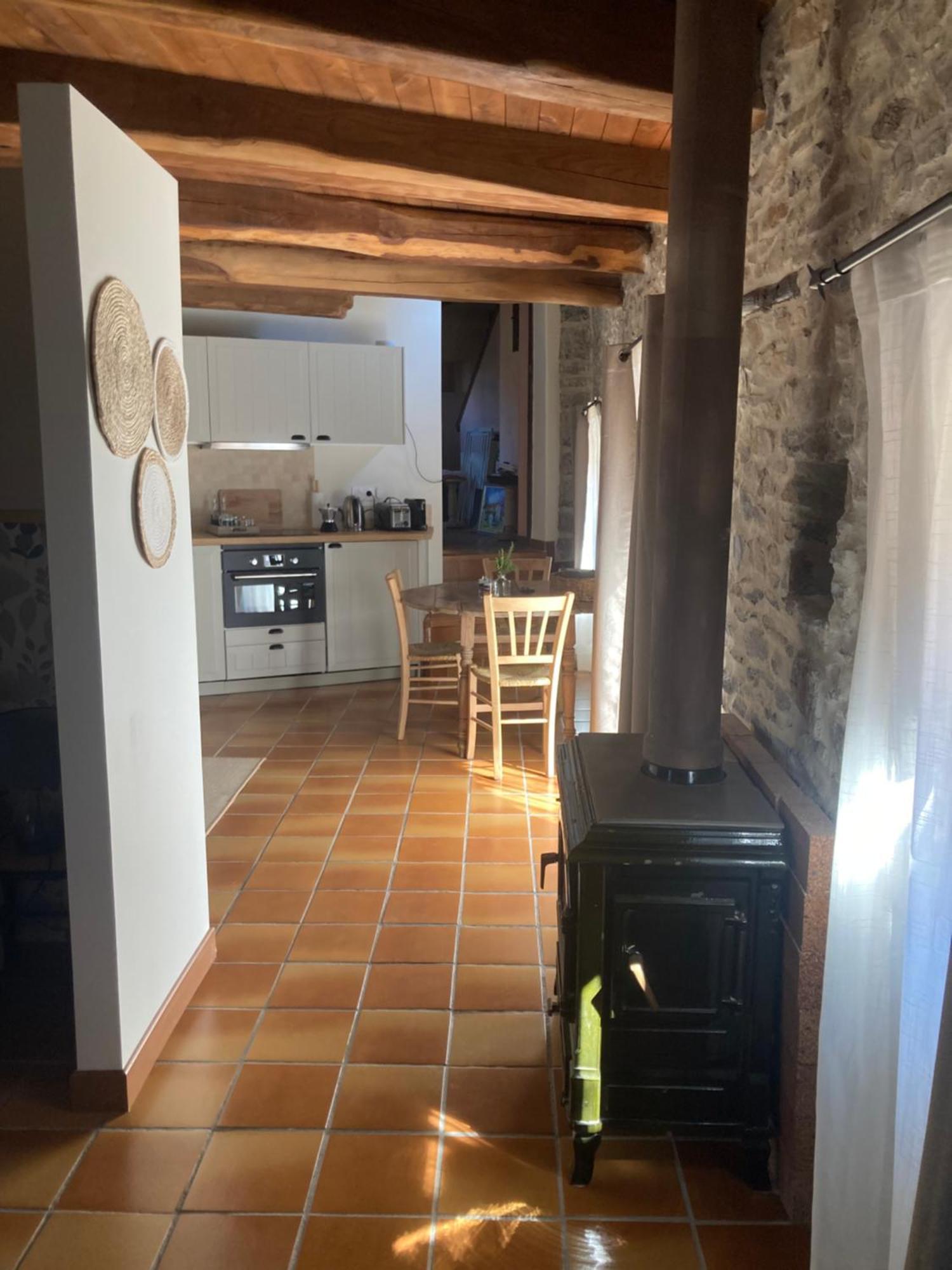 Les Terres Aoyama Hotel Saint Julien Les Rosiers Buitenkant foto