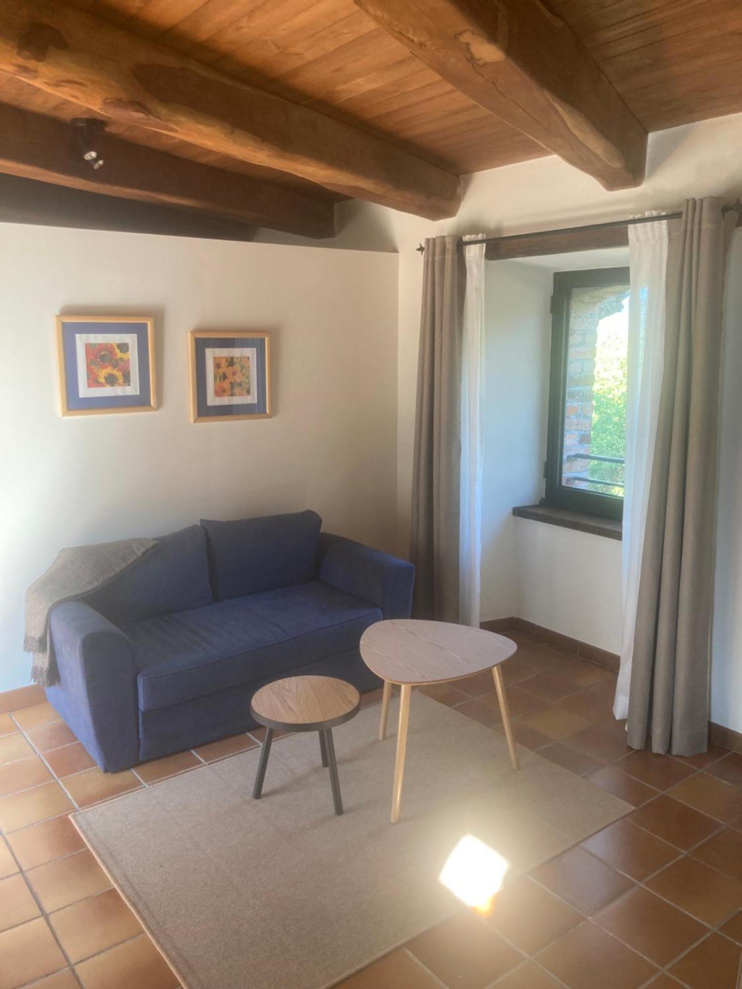 Les Terres Aoyama Hotel Saint Julien Les Rosiers Buitenkant foto